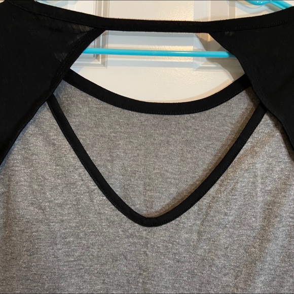 Star Graphic Tee - Picture 4 of 5